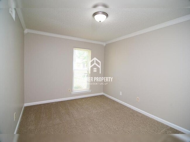 Building Photo - 195 Sullivan Dr