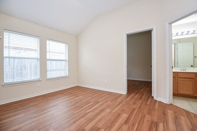 Building Photo - 18006 Willow Cliff Ln