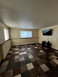 Building Photo - 94 N Grogan St