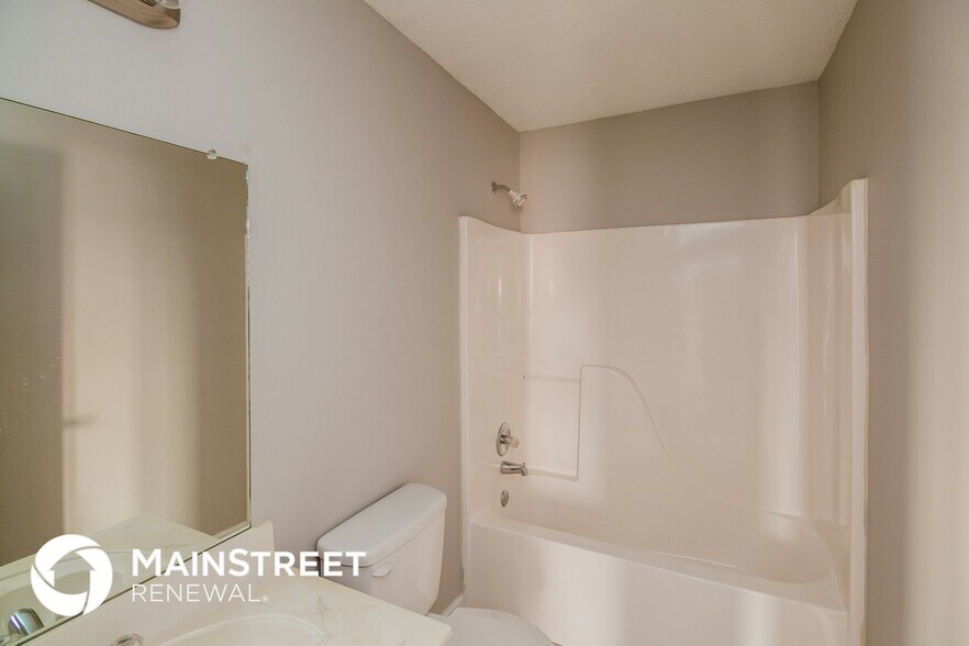 Building Photo - 10696 Pecan View Dr