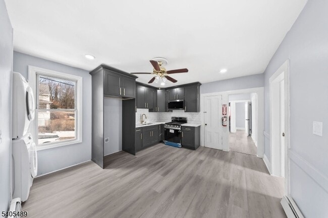 Building Photo - 437 Morrissee Ave