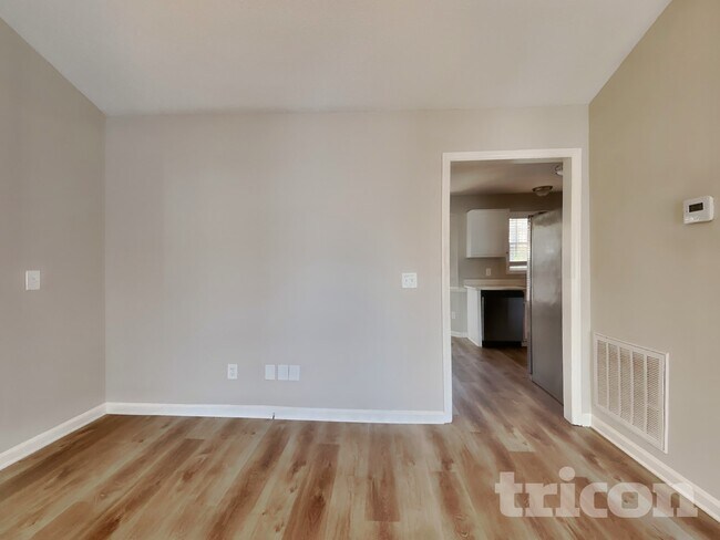 Building Photo - 2028 Ballston Pl