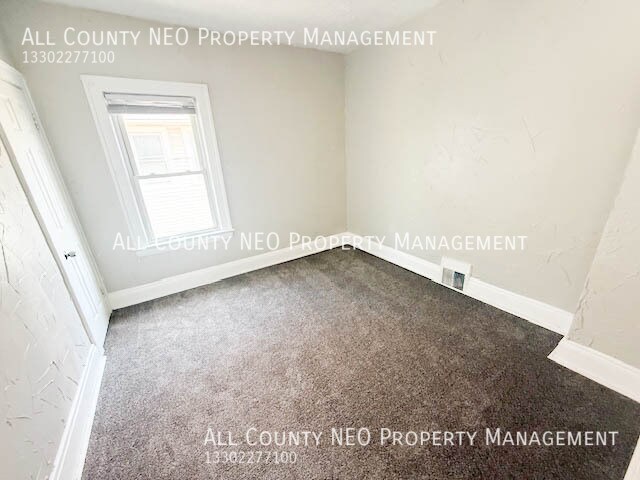 Building Photo - 12114 Soika Ave