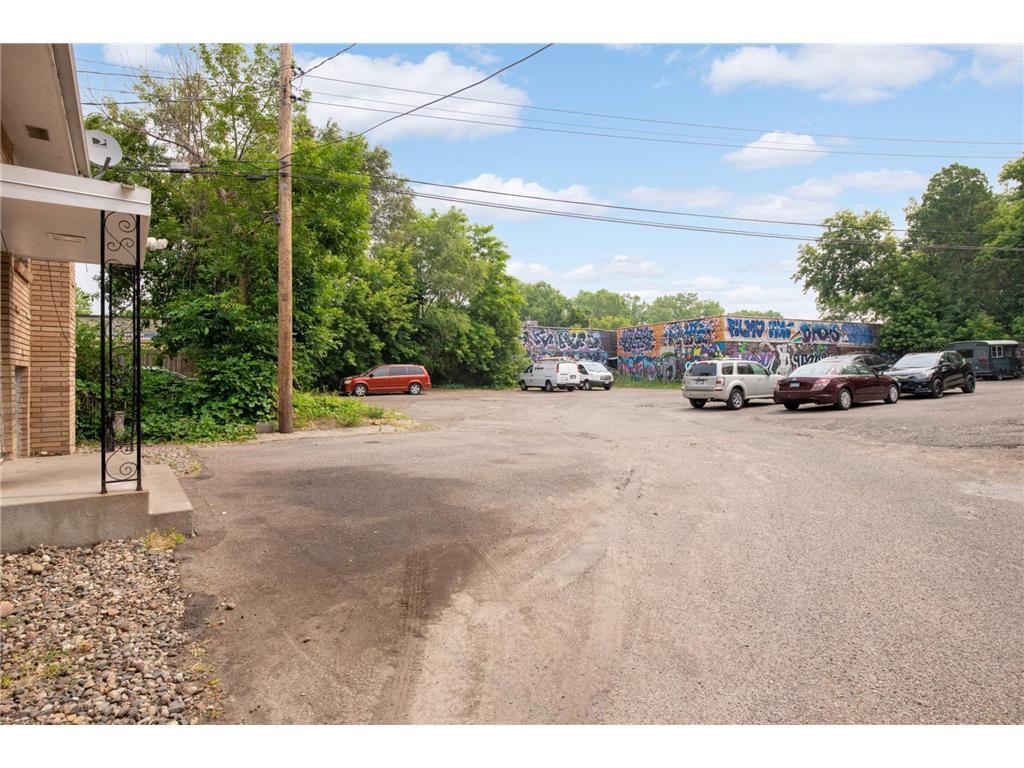 Off street Parking - 15 Malcolm Ave SE