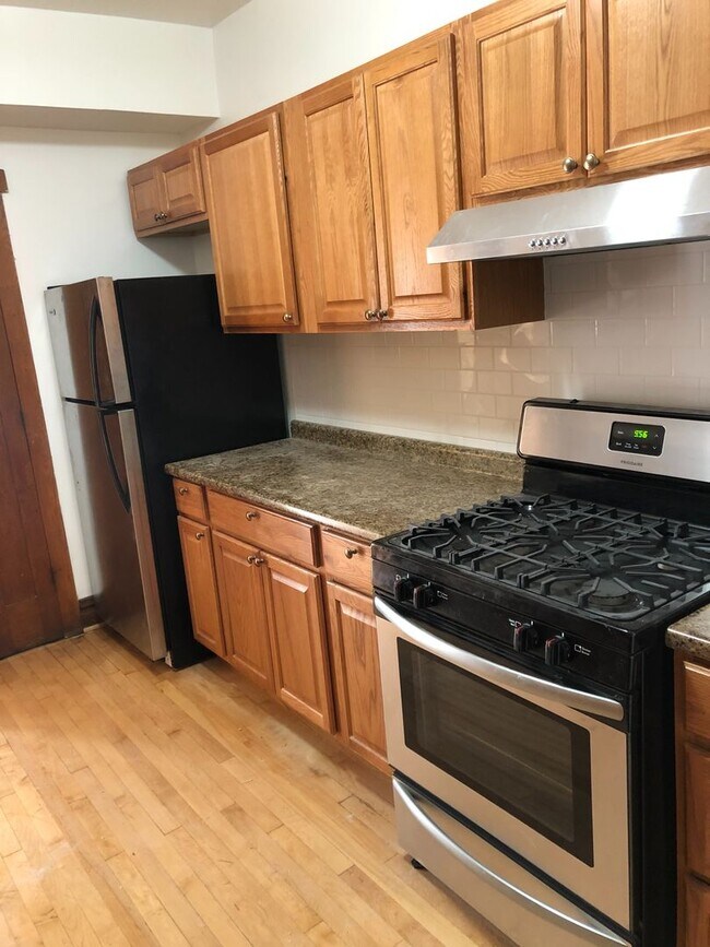 Building Photo - 4018 W Cortland St