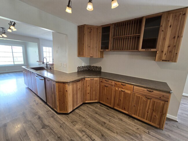 Building Photo - 4044 Starwood Arch