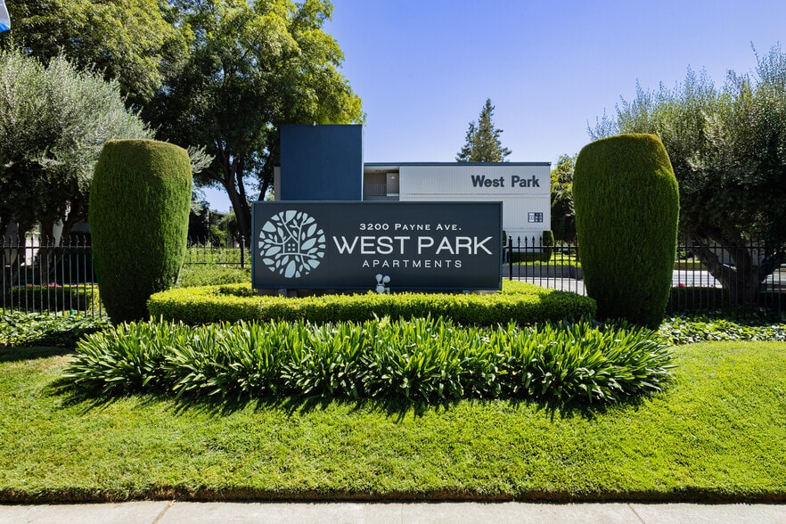 Primary Photo - West Park Apartments
