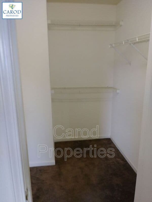 Building Photo - 3961 Mohawk Ct