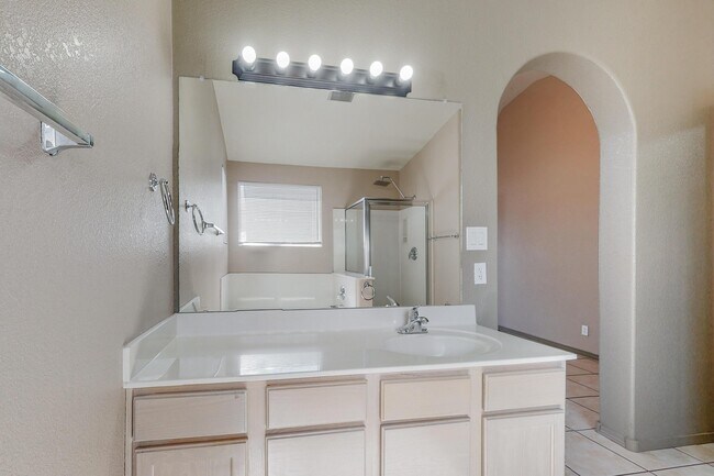 Building Photo - 745 Valley Meadows Dr