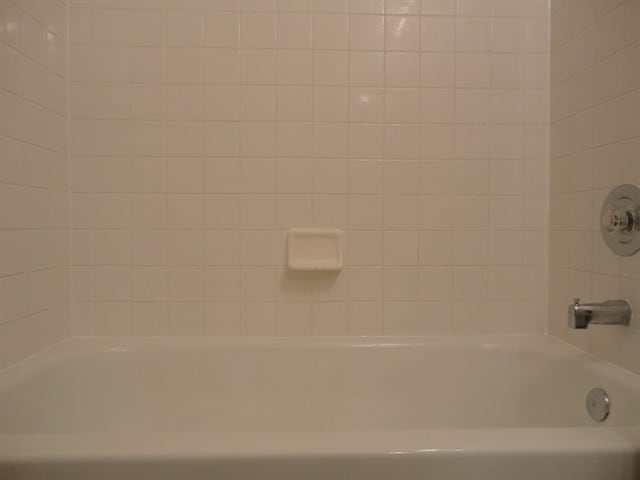 Building Photo - 2302 Lyncrest Ct