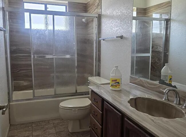 Building Photo - Spacious 4-Bedroom Home with Pool & RV Gate in Established Mesa Neighborhood
