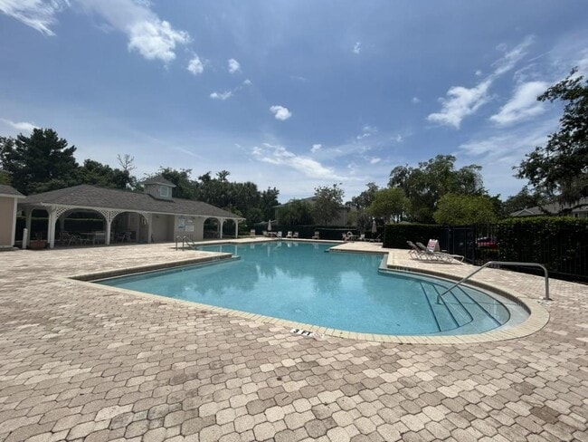 Building Photo - 15835 Fishhawk Falls Dr