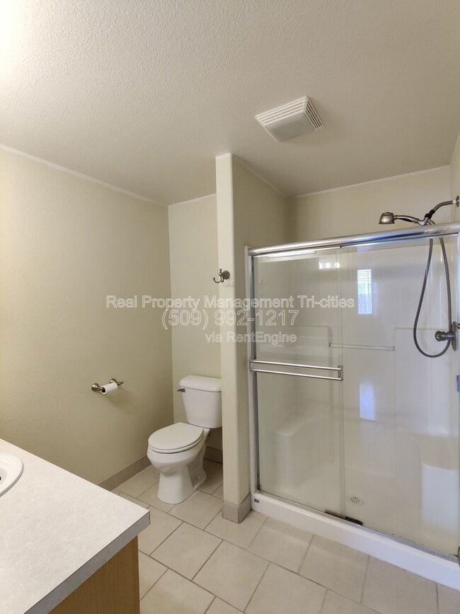 Building Photo - 7912 Redonda Dr