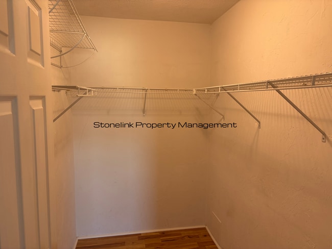 Building Photo - Newly Renovated Condo For Rent in North At...