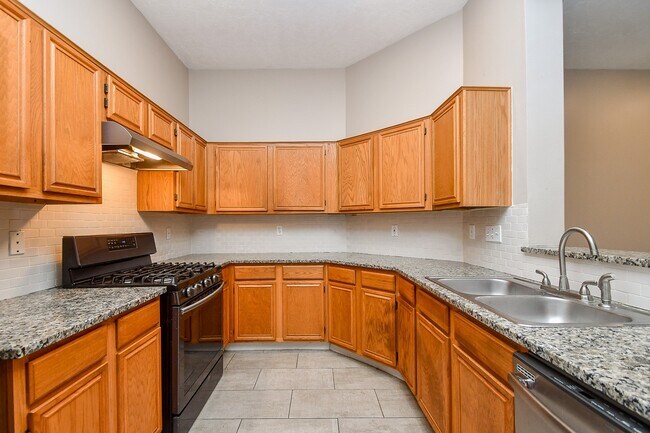 Building Photo - 14935 Chestnut Falls Dr