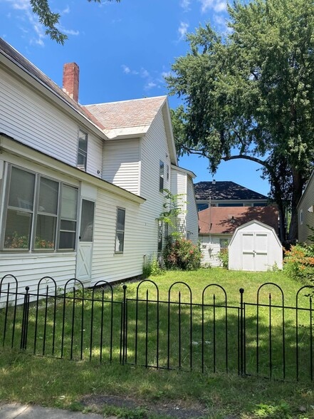 Building Photo - 50-52 Howard St