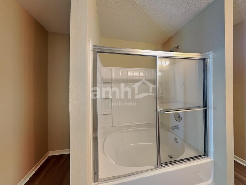 Building Photo - 3287 Underwood Dr