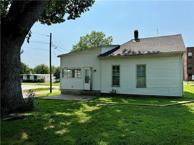 Building Photo - 309 Broad St