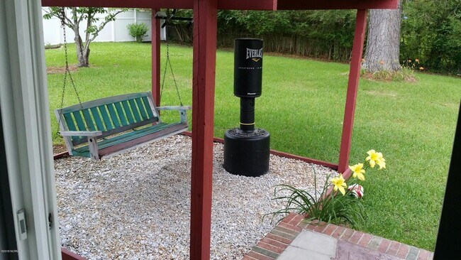 Building Photo - 1006 Onsville Dr