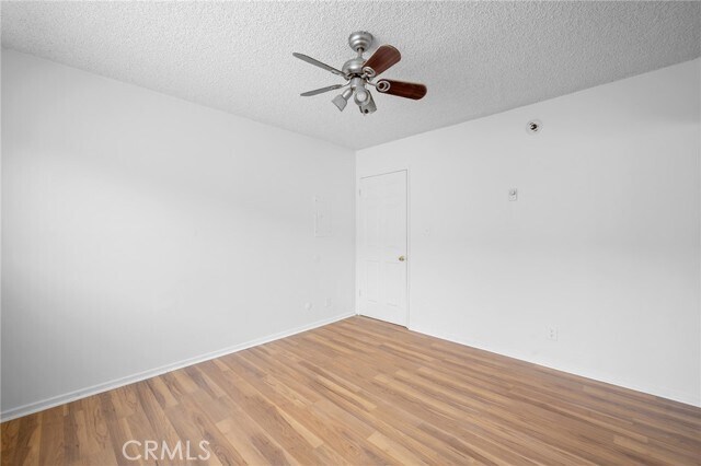 Building Photo - 17463 Vanowen St