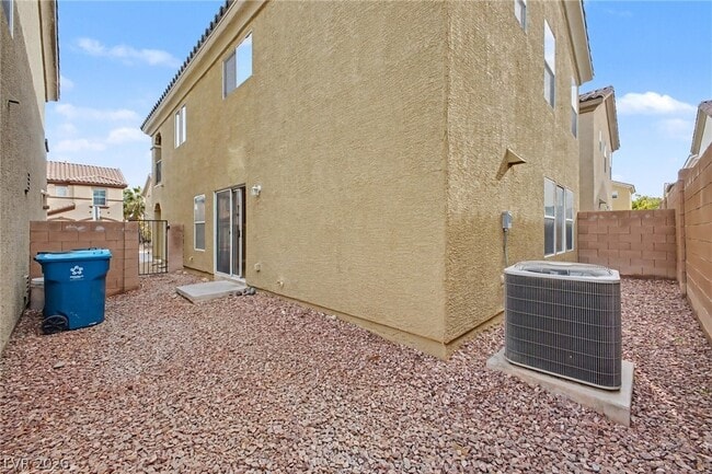 Building Photo - 543 Cabis Bay St