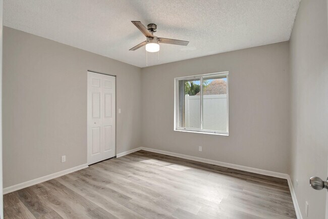 Building Photo - 9953 Majestic Way
