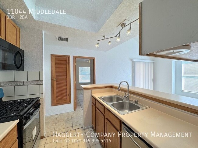 Building Photo - 11044 Middledale-