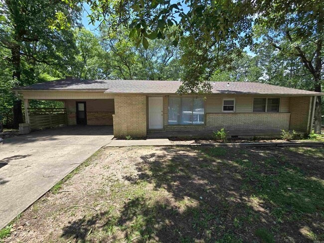 Primary Photo - 8713 Westwood Ave