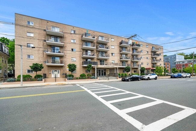 Building Photo - 121 Tremont St