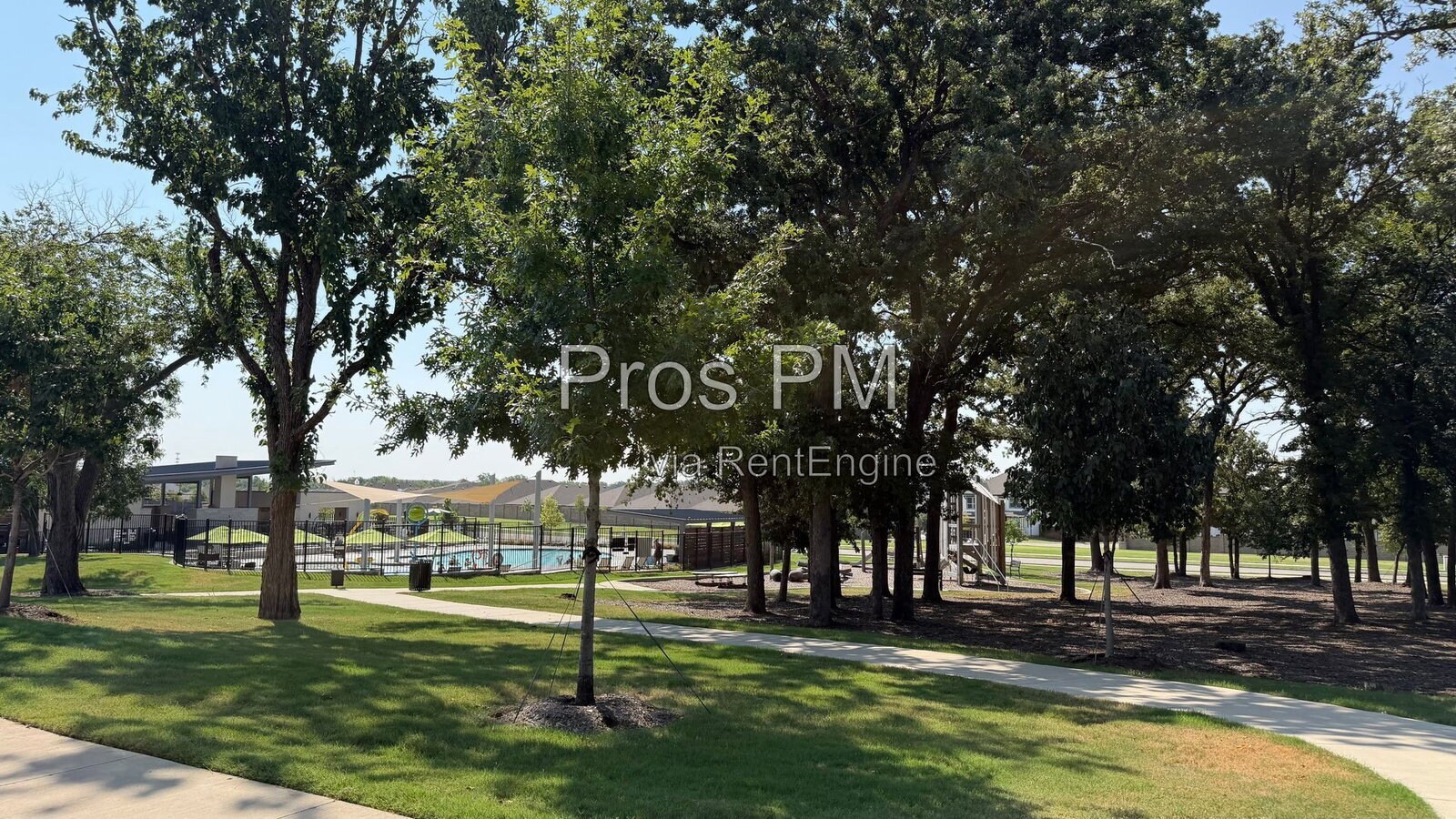 Building Photo - 2104 Blackcap St