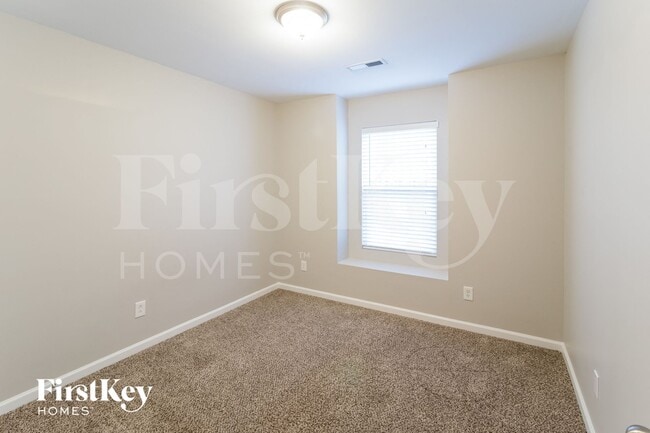 Building Photo - 283 Cameron St