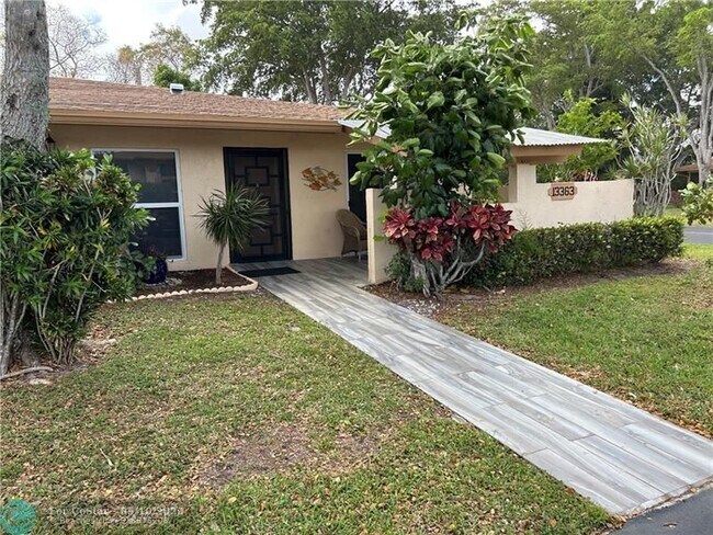 Building Photo - 13363 Pineapple Palm Ct