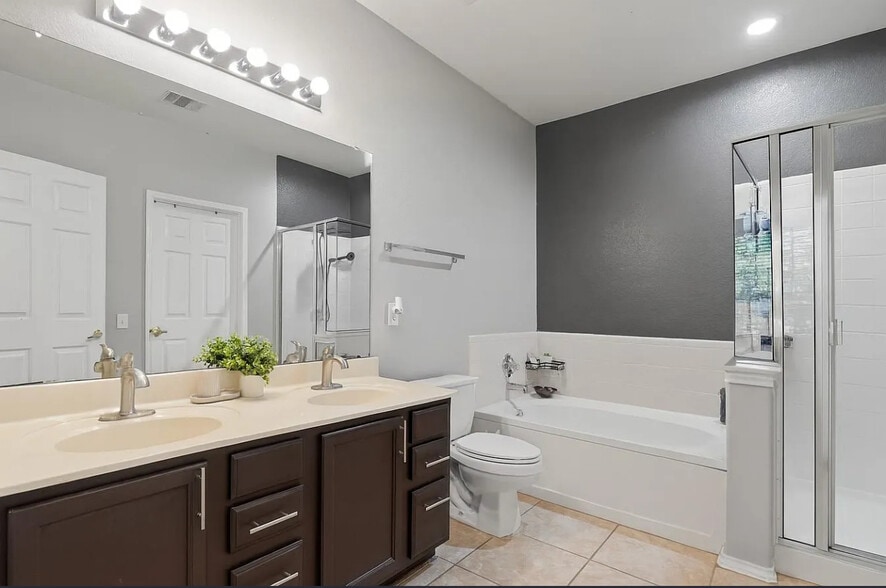 Building Photo - 9132 Ipswich Bay Dr