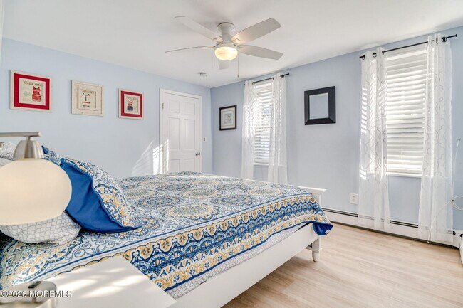 Building Photo - 18 Abbott Ave