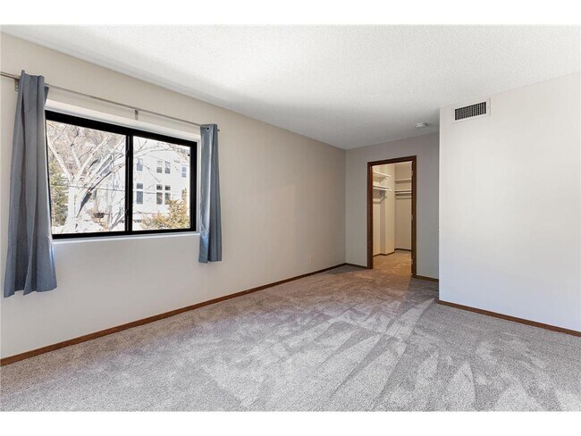 Building Photo - 311 Pleasant Ave