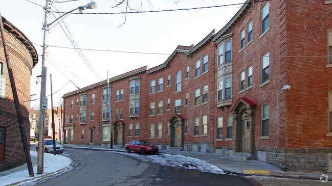 Exterior - Crescent Apartments