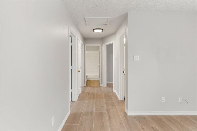 Building Photo - 108 Gm Ln