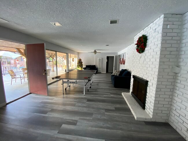 Building Photo - 4633 Marine Ave