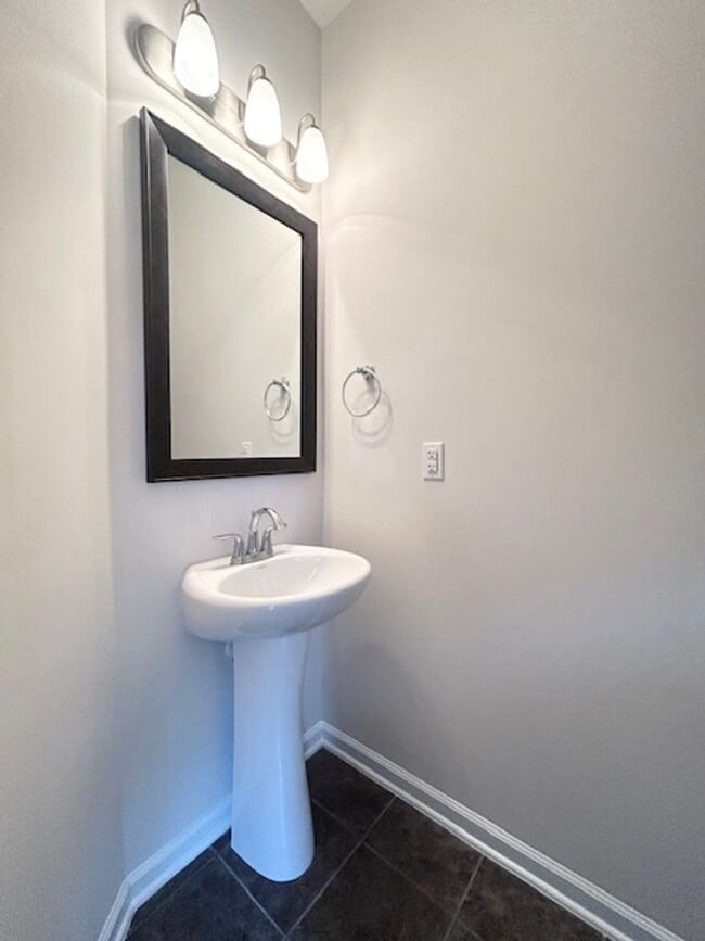 Building Photo - THE PERFECT LOCATION IN WEST COLUMBIA'S BR...