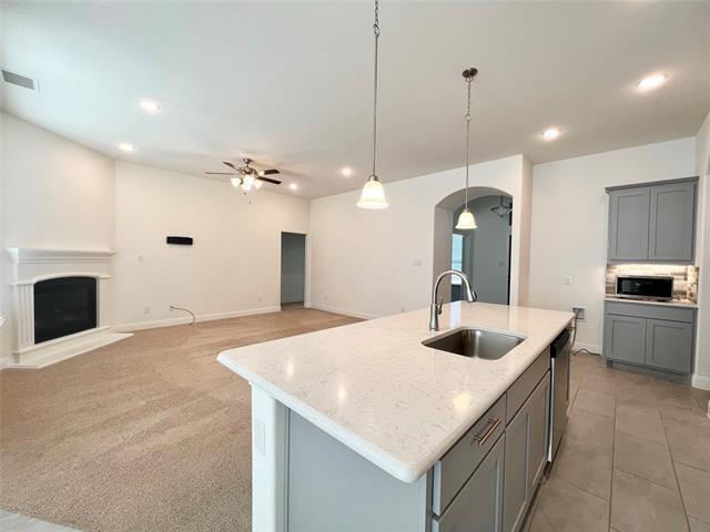 Building Photo - 4002 Whitetail Ln