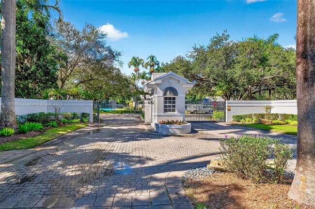 Building Photo - 6731 SW 138th St