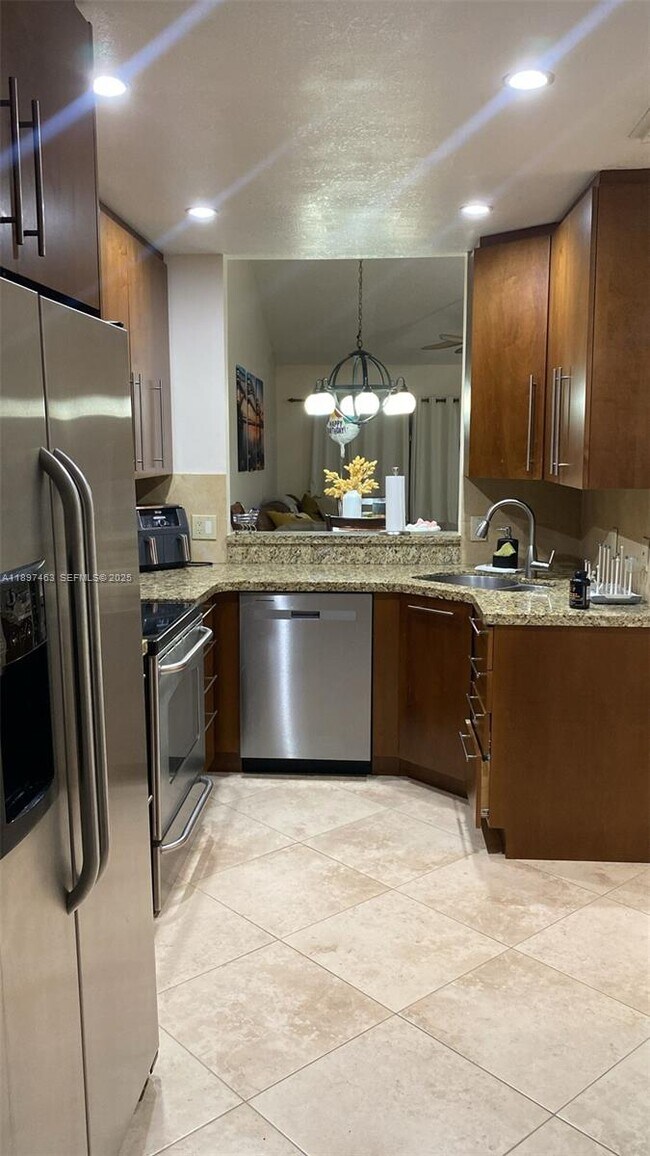 Building Photo - 1634 N 15th Terrace