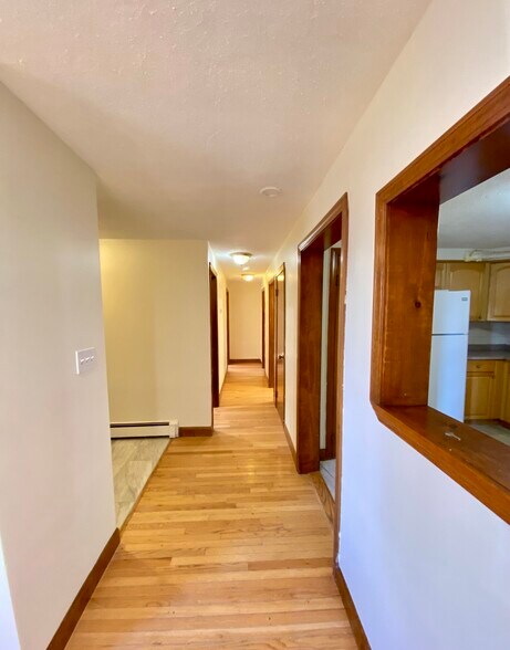 Building Photo - 31 Loomis St