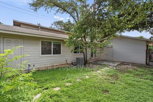 Building Photo - 11908 Broad Oaks Dr