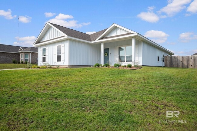 Building Photo - 30955 Semper Dr