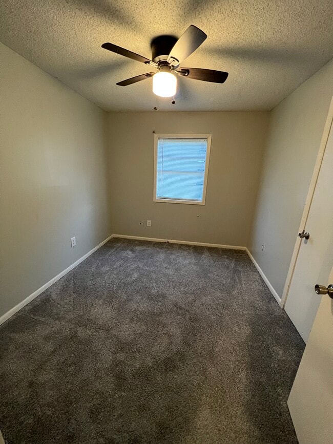 Building Photo - 119 Fairlane Dr