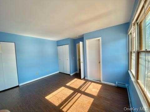 Building Photo - 10 Greenhouse Ln