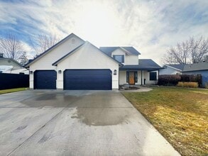 Building Photo - 2541 E Clarene Ct