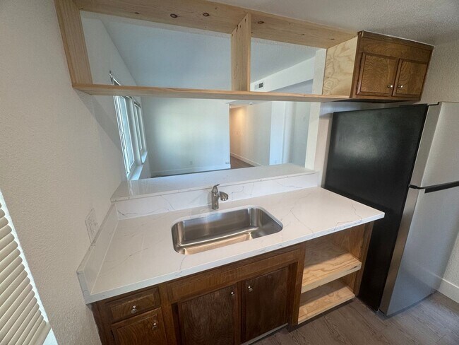 Building Photo - 2340 Villanova Cir