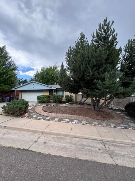Primary Photo - 2846 S Joslin Ct